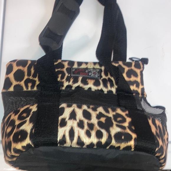 Padded dog animal carrier. Brand is: Collections Dabba doo - Picture 1 of 5